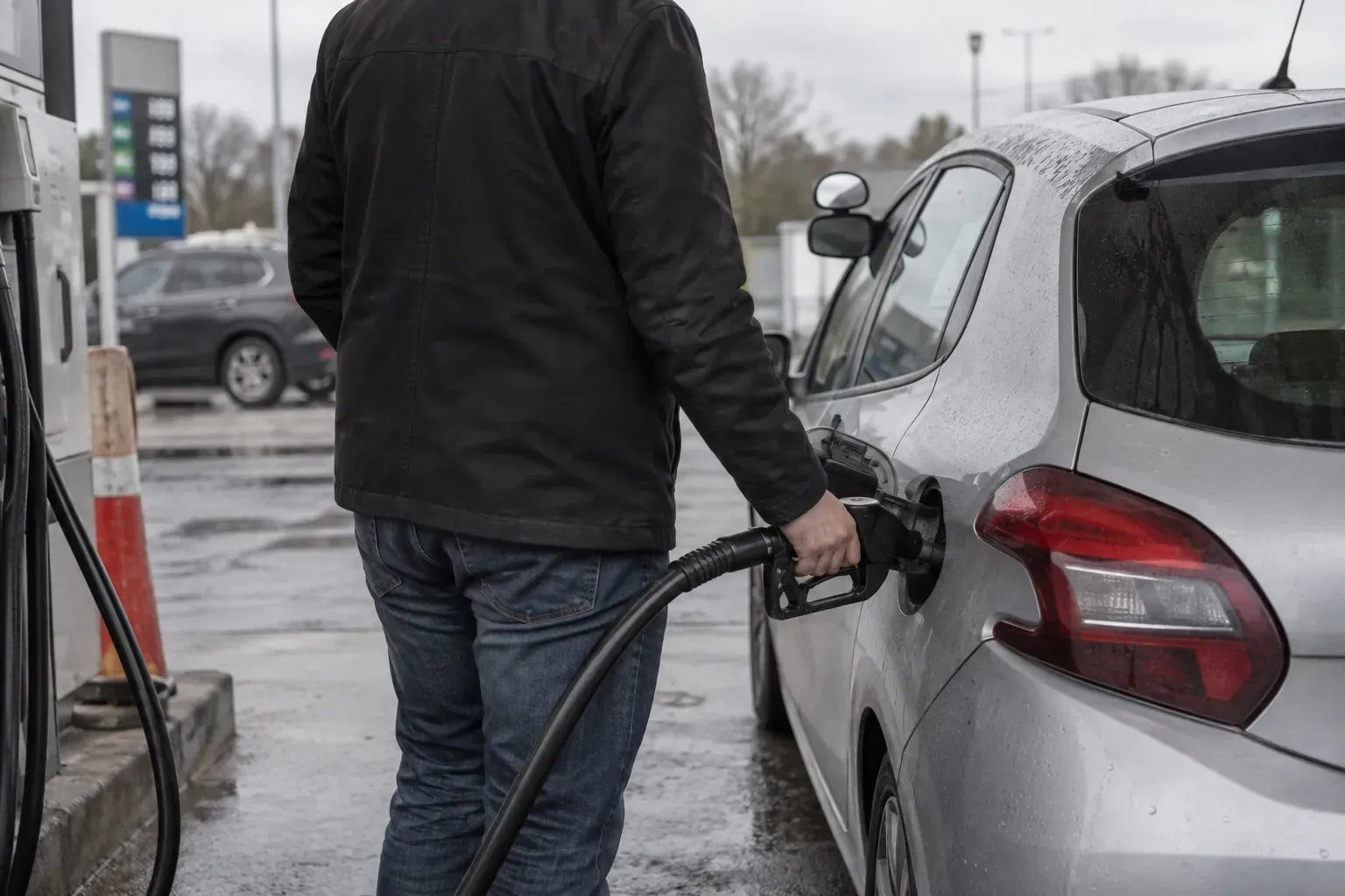 Gazole à 2,40 euros le litre : pourquoi le prix du permis risque d'augmenter pour les lycéens